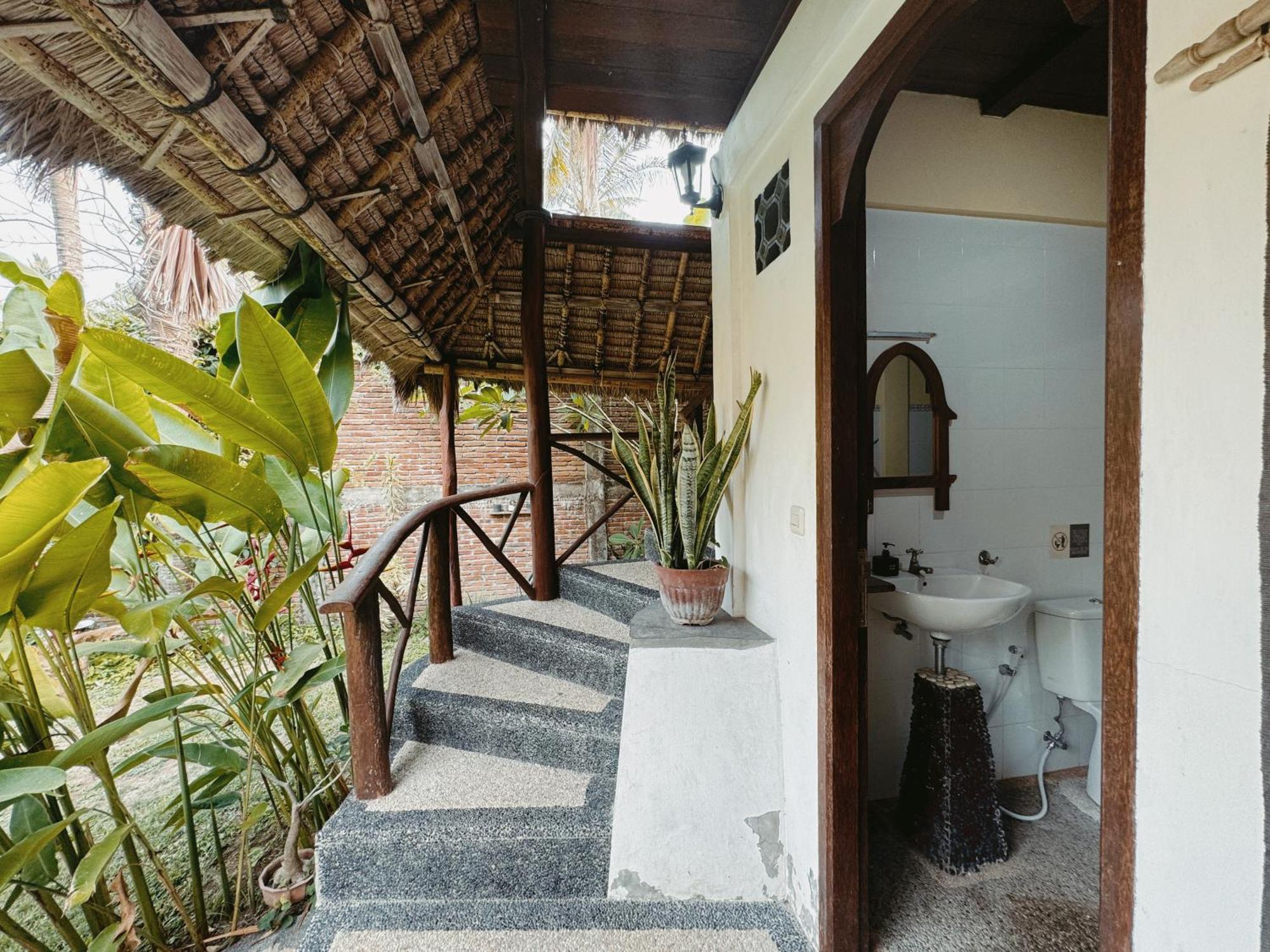 Sasak Experience Hotel Kuta  Buitenkant foto